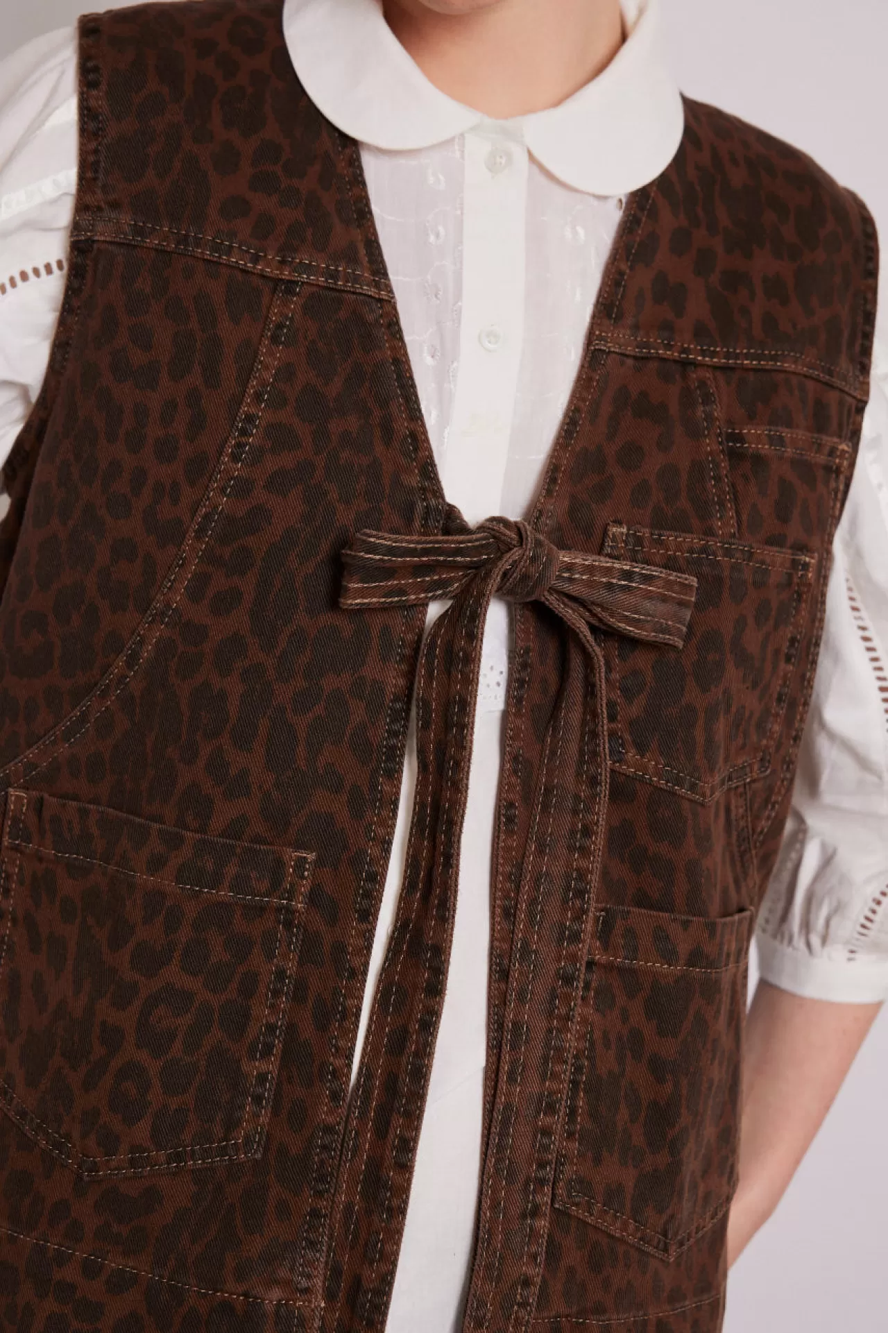 Outlet Damson Madder dilly denim gilet - dark leopard