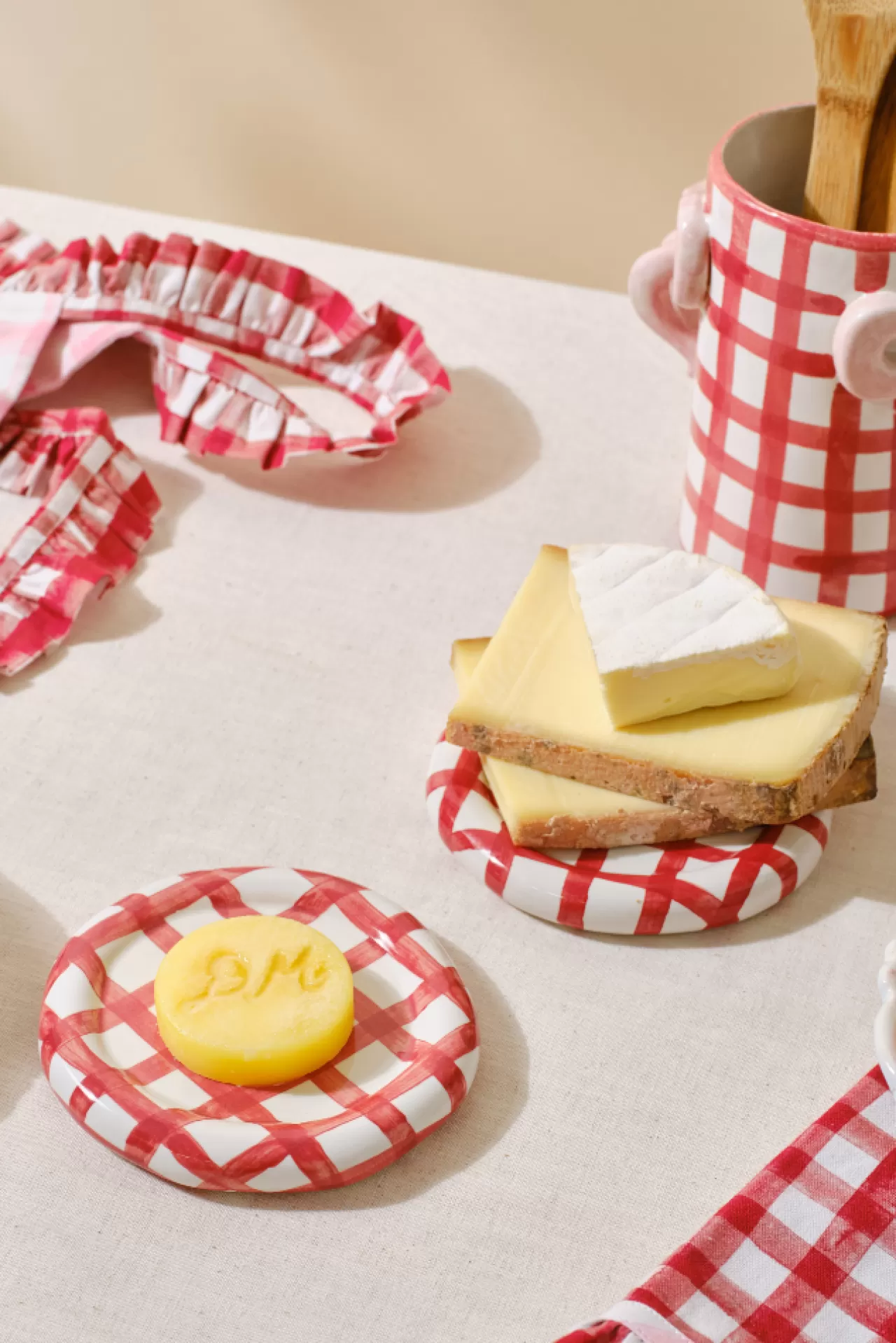 Discount Damson Madder hand painted saucer - gingham red