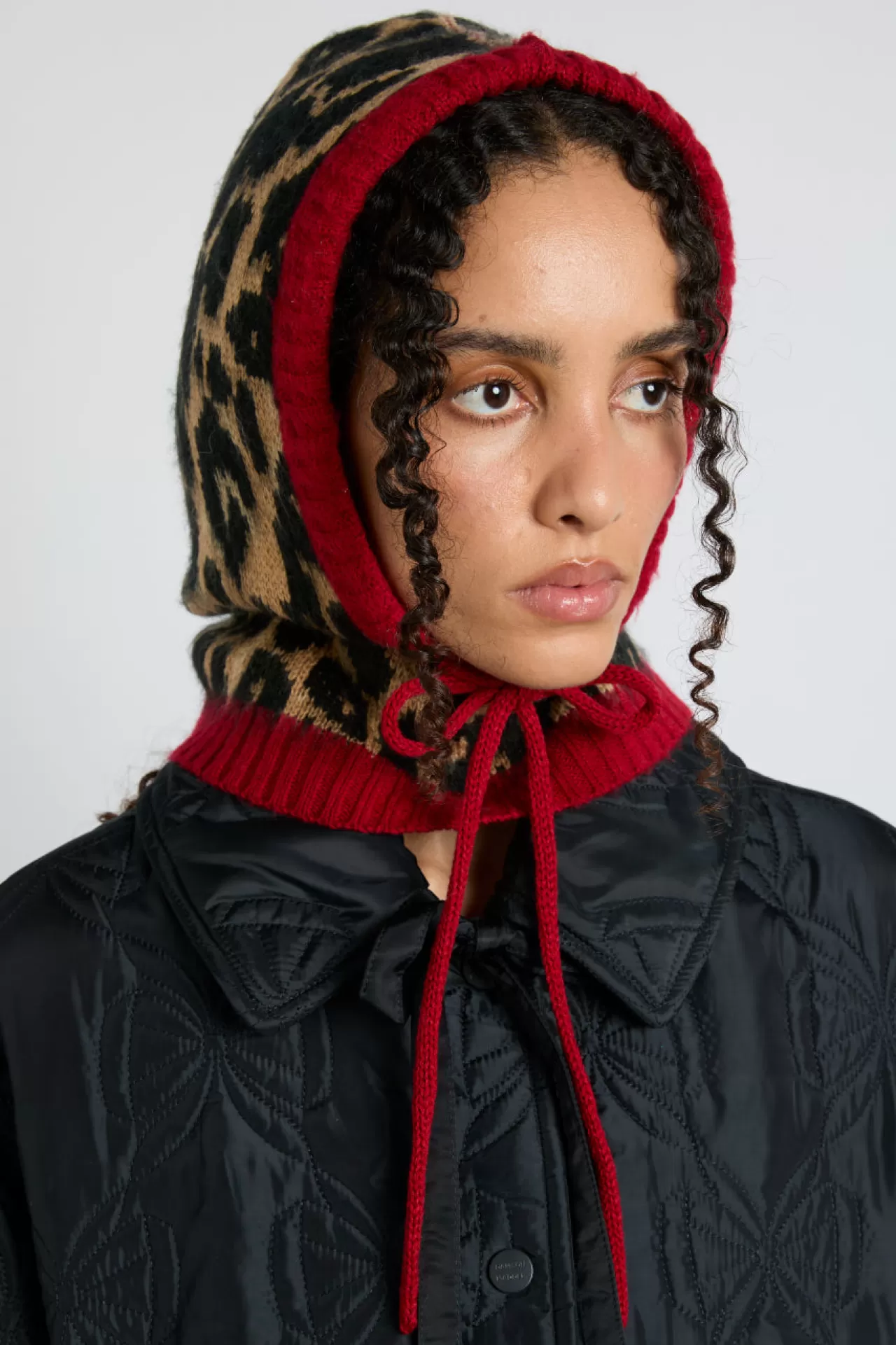 Store Damson Madder hood in leopard with red tie multi