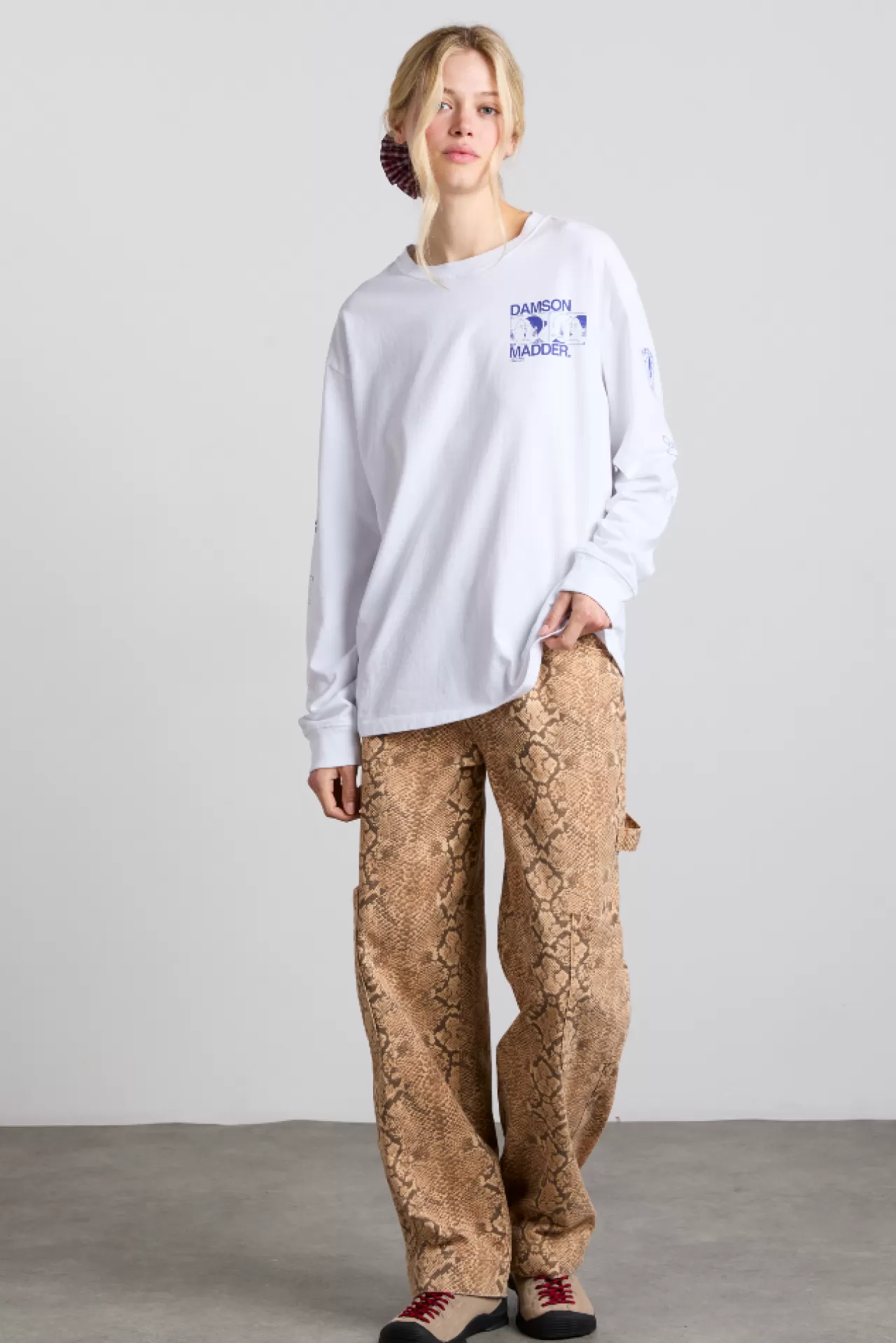 Shop Damson Madder il bacio brunch long sleeve tee - white
