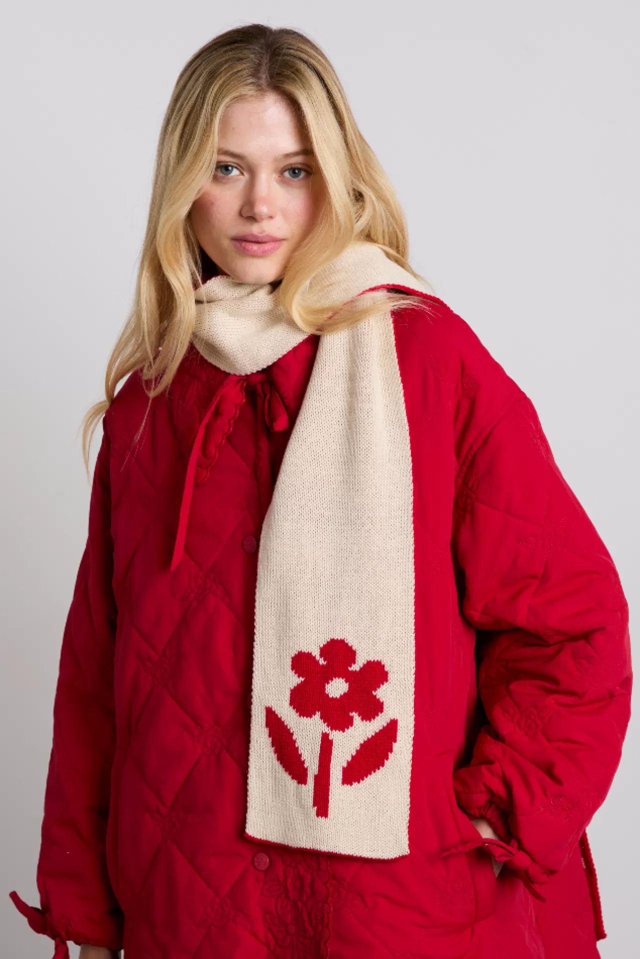 Online Damson Madder knitted skinny scarf with motif detail red