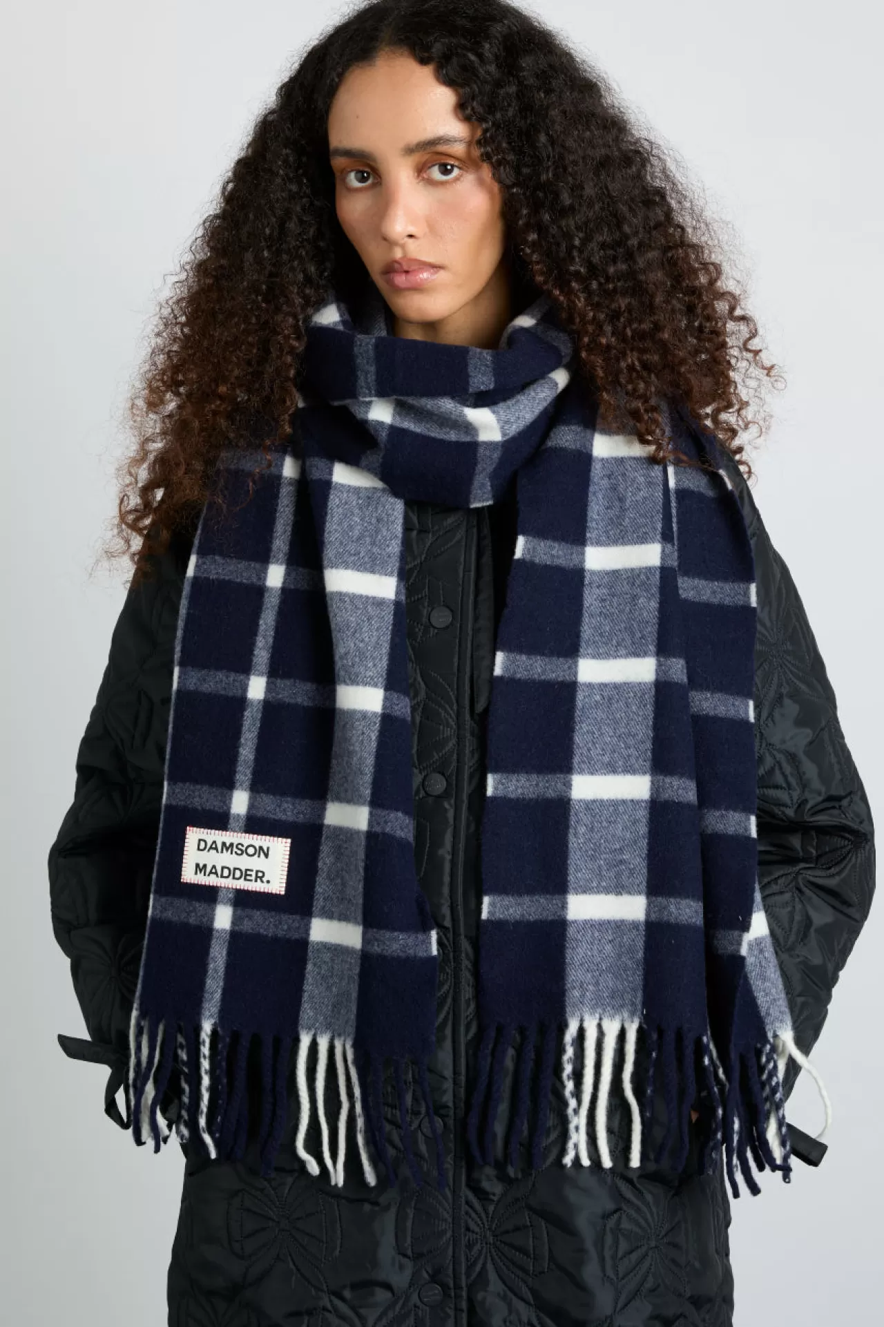 Outlet Damson Madder navy u0026 ecru check scarf in responsible wool