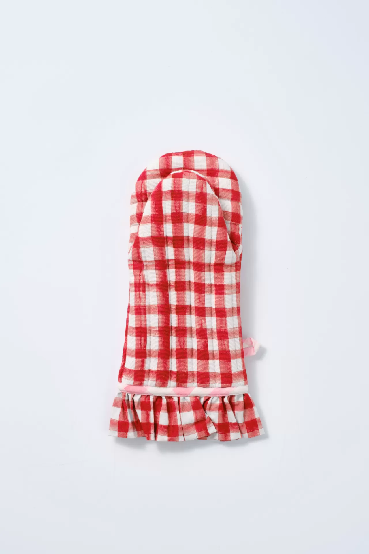 New Damson Madder ruffle oven mitt - gingham red
