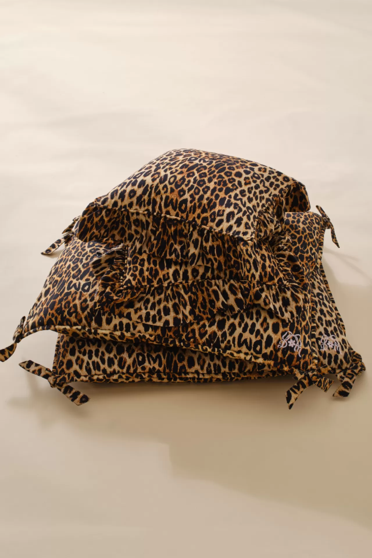Outlet Damson Madder ruffle square cushion - print leopard