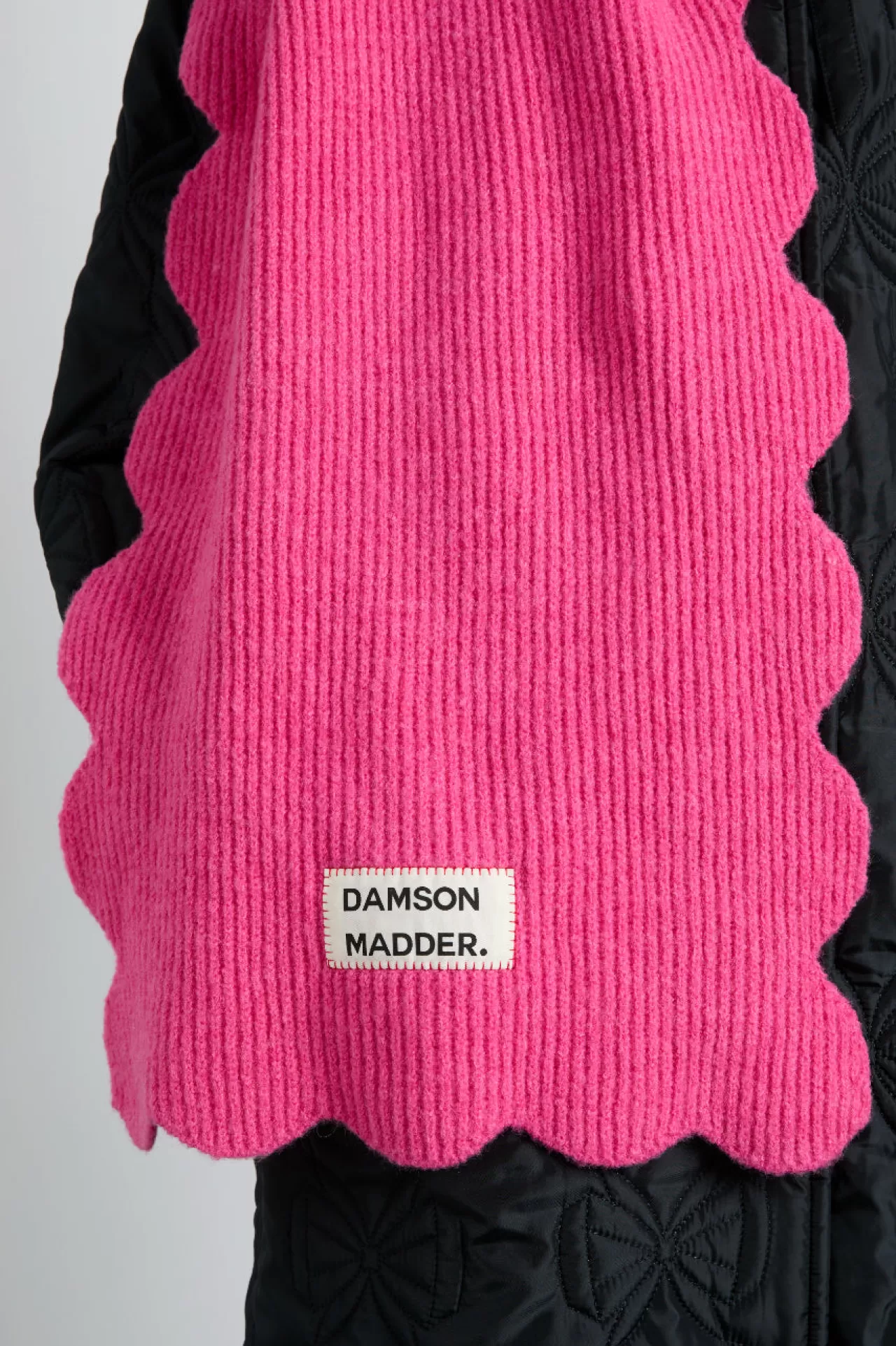 Best Sale Damson Madder scallop scarf pink