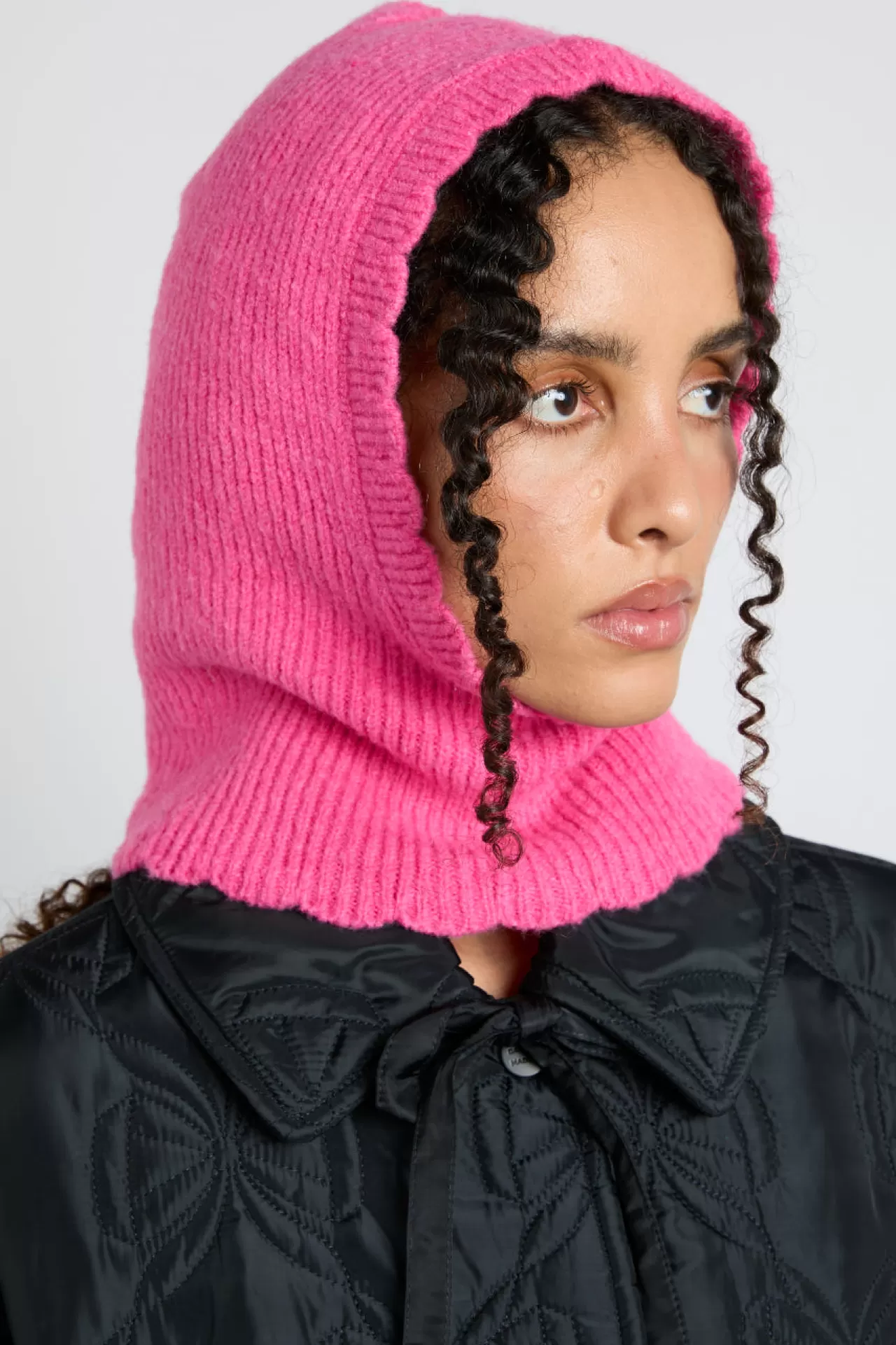 Best Damson Madder scalloped edge hood in pink