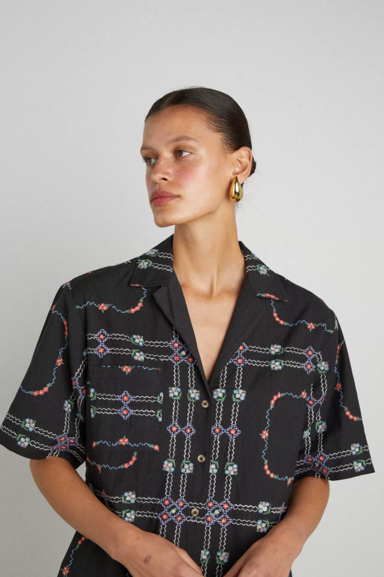 New Damson Madder tablecloth embroidered shirt - floral black